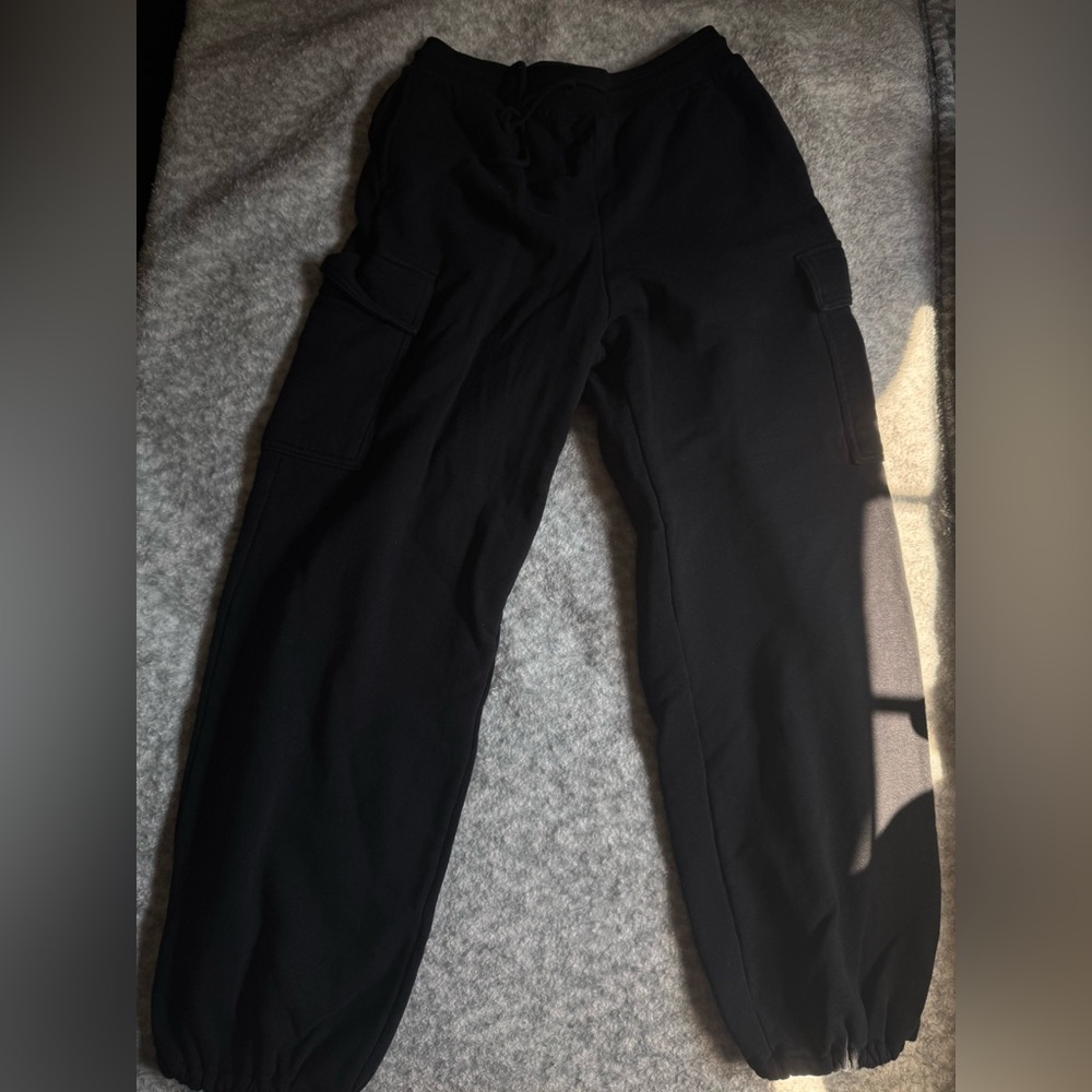 Uniqlo Black Cargo pants